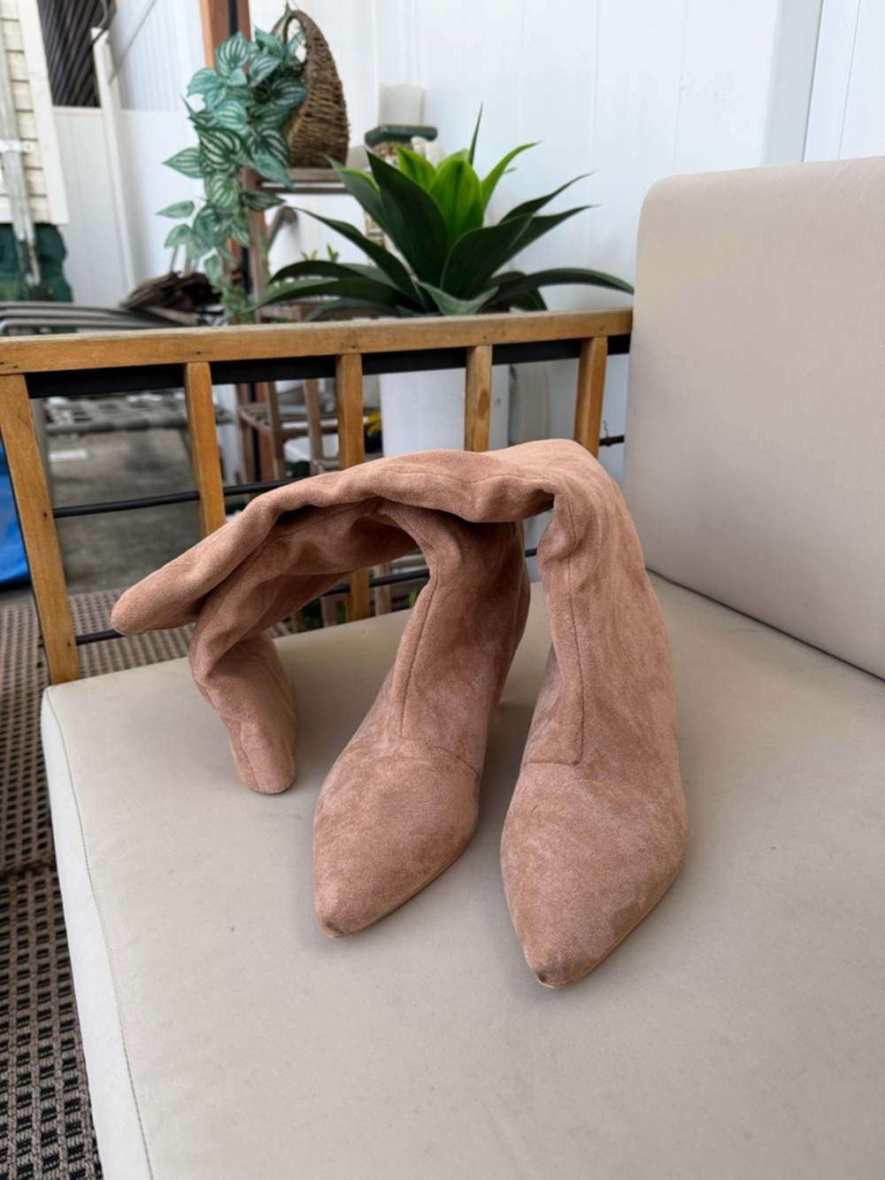 Womens Pointed Toe Suede Boots - Blush beige